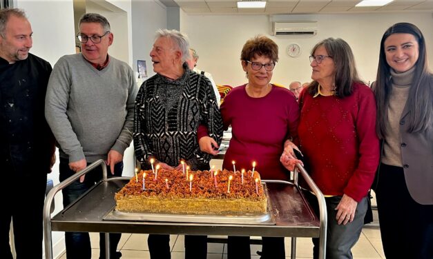 ANNIVERSAIRE CENTENAIRE AU RESTAURANT DES SÉNIORS